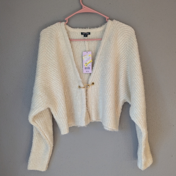 Wild Fable Cozy Cream Women's Sweater With Gold Colored Accent In Front L - Picture 2 of 7